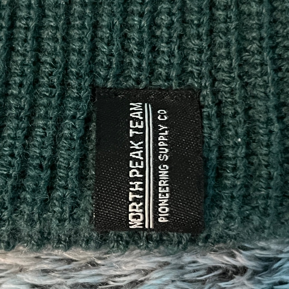 H&M Toque - Picture 2 of 2
